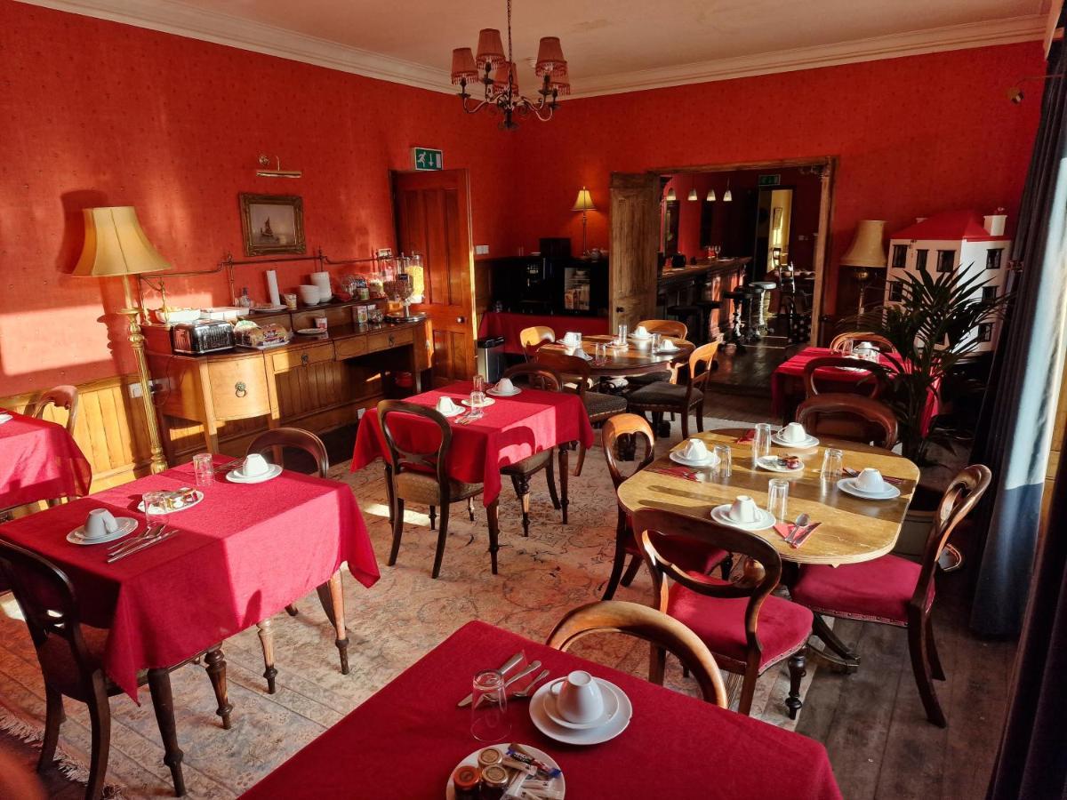 Cambus O' May Traditional Highland Hotel Ballater Extérieur photo