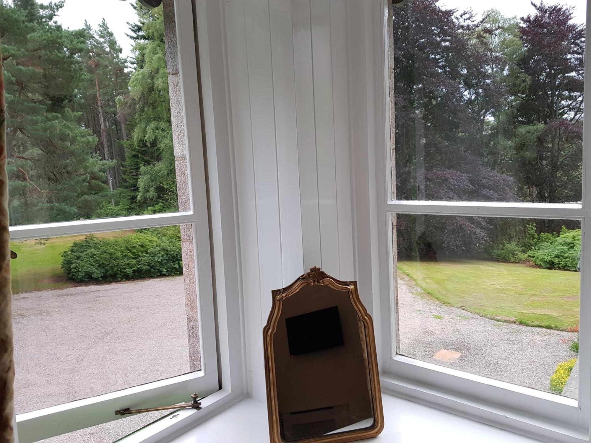 Cambus O' May Traditional Highland Hotel Ballater Chambre photo