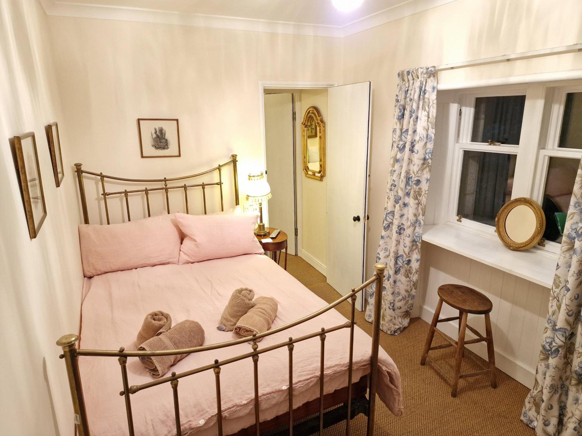 Cambus O' May Traditional Highland Hotel Ballater Chambre photo